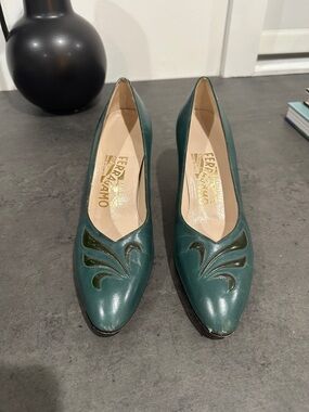 Salvatore Ferragamo Green Leather Heels Size 6.5 AA Kitten Heel